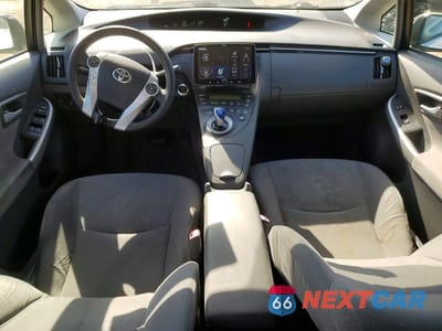 Zdjęcie 8 z 12 samochodu: 2011 TOYOTA PRIUS VIN:JTDKN3DUXB1390353 - miniatura