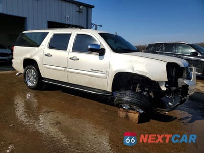 Czwarte zdjęcie samochodu z boku: 2008 GMC YUKON XL K1500 VIN:1GKFK16358R214604 - miniatura