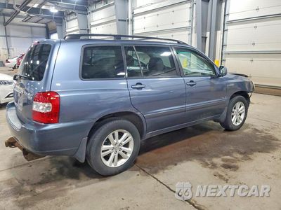 Trzecie zdjęcie samochodu z tyłu: 2006 TOYOTA HIGHLANDER HYBRID BASE VIN:JTEEW21A660028090 - miniatura
