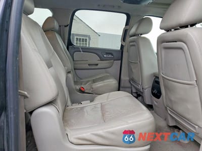 Zdjęcie 10 z 12 samochodu: 2010 CHEVROLET SUBURBAN K1500 LTZ VIN:1GNUKKE39AR186359 - miniatura