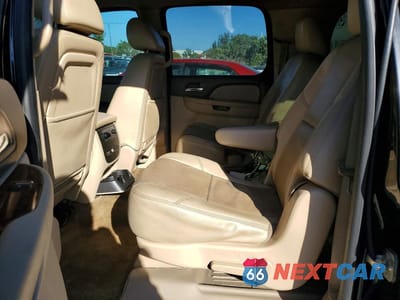 Zdjęcie 11 z 13 samochodu: 2013 CHEVROLET SUBURBAN K1500 LTZ VIN:1GNSKKE71DR255222 - miniatura