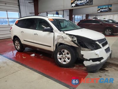 Czwarte zdjęcie samochodu z boku: 2011 CHEVROLET TRAVERSE LS VIN:1GNKRFEDXBJ380028 - miniatura