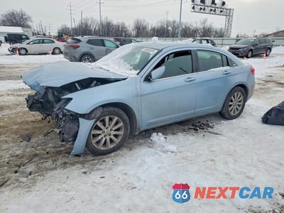 2013 CHRYSLER 200 1C3CCBBB2DN684982 - główne zdjęcie licytacji z USA - miniatura