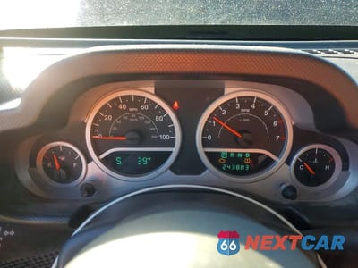 Zdjęcie 9 z 12 samochodu: 2010 JEEP WRANGLER SAHARA VIN:1J4AA5D19AL137210 - miniatura