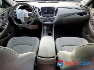 Zdjęcie 8 z 11 samochodu: 2020 CHEVROLET MALIBU LS VIN:1G1ZB5ST4LF151679 - miniatura