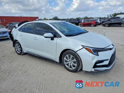 Czwarte zdjęcie samochodu z boku: 2025 TOYOTA COROLLA SE VIN:5YFS4MCE7SP231014 - miniatura