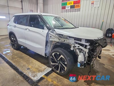 Czwarte zdjęcie samochodu z boku: 2022 MITSUBISHI OUTLANDER SE VIN:JA4J4UA82NZ080354 - miniatura