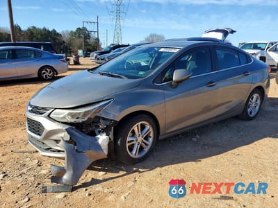 2017 CHEVROLET CRUZE LT 1G1BE5SMXH7236612 - główne zdjęcie licytacji z USA - miniatura