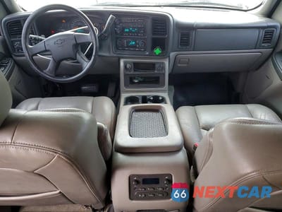 Zdjęcie 8 z 12 samochodu: 2003 CHEVROLET SUBURBAN K1500 VIN:3GNFK16Z83G270357 - miniatura