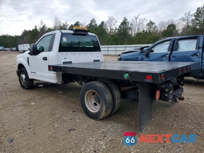 Drugie zdjęcie samochodu z przodu: 2017 FORD F350 SUPER DUTY FLATBED TRUCK VIN:1FDRF3GT8HEE58984 - miniatura