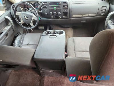 Zdjęcie 8 z 11 samochodu: 2010 CHEVROLET SILVERADO K1500 LT VIN:3GCRKSEA2AG210935 - miniatura