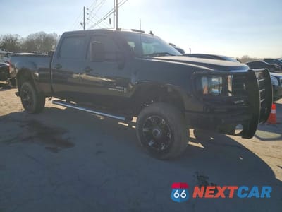 Czwarte zdjęcie samochodu z boku: 2010 GMC SIERRA K2500HD SLT 4WD 6.6L V8 TDSL VIN:1GT4K1B6XAF111219 - miniatura
