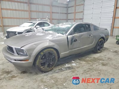 2008 FORD MUSTANG 1ZVHT80N485137703 - główne zdjęcie licytacji z USA - miniatura