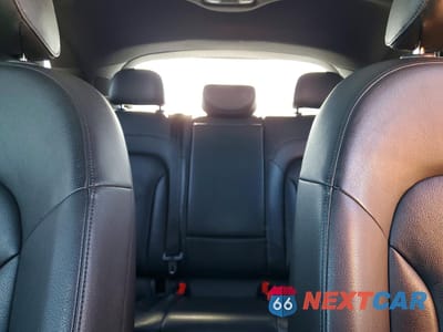 Zdjęcie 10 z 13 samochodu: 2015 AUDI Q3 PRESTIGE VIN:WA1GFCFS5FR010822 - miniatura