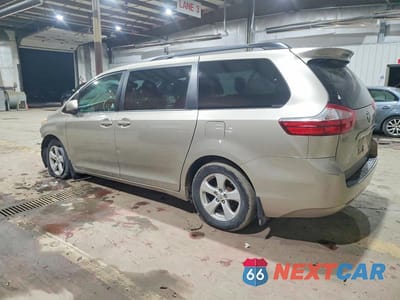 Drugie zdjęcie samochodu z przodu: 2017 TOYOTA SIENNA VIN:5TDKZ3DCXHS857939 - miniatura