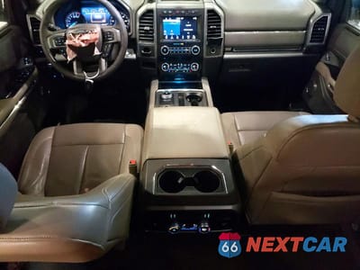 Zdjęcie 8 z 13 samochodu: 2018 FORD EXPEDITION MAX XLT VIN:1FMJK1JTXJEA71266 - miniatura
