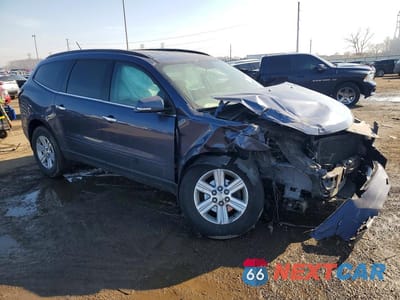 Czwarte zdjęcie samochodu z boku: 2014 CHEVROLET TRAVERSE LT VIN:1GNKRGKD7EJ226715 - miniatura