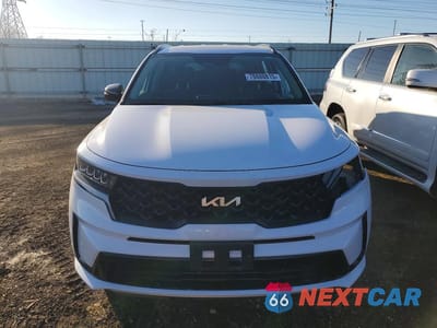 Piąte zdjęcie samochodu w środku: 2022 KIA SORENTO S VIN:5XYRL4LC4NG108733 - miniatura