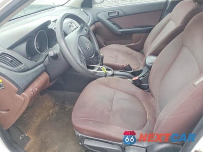 Zdjęcie 7 z 12 samochodu: 2010 KIA FORTE EX VIN:KNAFU4A23A5880716 - miniatura