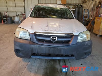 Piąte zdjęcie samochodu w środku: 2005 MAZDA TRIBUTE I VIN:4F2YZ02Z15KM11441 - miniatura