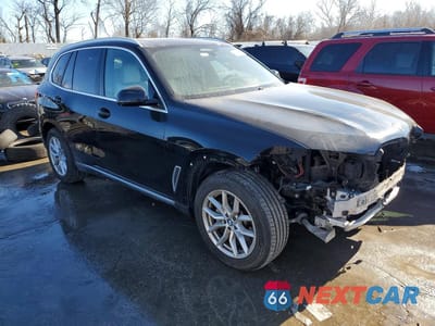 Czwarte zdjęcie samochodu z boku: 2019 BMW X5 XDRIVE40I VIN:5UXCR6C57KLL61366 - miniatura