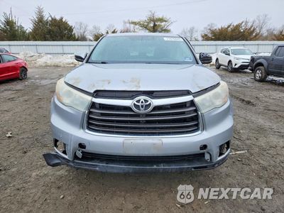 Piąte zdjęcie samochodu w środku: 2015 TOYOTA HIGHLANDER LE VIN:5TDBKRFH1FS223934 - miniatura
