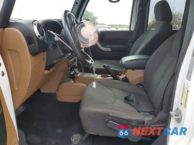 Zdjęcie 7 z 12 samochodu: 2017 JEEP WRANGLER UNLIMITED SAHARA VIN:1C4BJWEG3HL525935 - miniatura