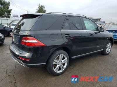 Trzecie zdjęcie samochodu z tyłu: 2014 MERCEDES-BENZ ML 350 4MATIC VIN:4JGDA5HB5EA290959 - miniatura