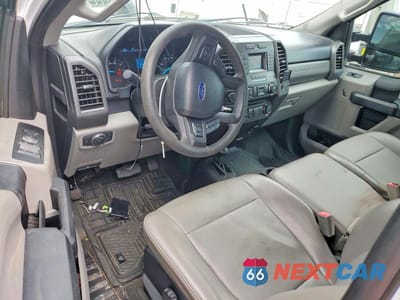 Zdjęcie 8 z 12 samochodu: 2018 FORD F350 SUPER DUTY UTILITY / SERVICE TRUCK VIN:1FD8X3F63JEC95302 - miniatura