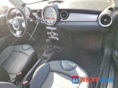 Zdjęcie 8 z 11 samochodu: 2010 MINI COOPER VIN:WMWMF3C55ATZ65054 - miniatura