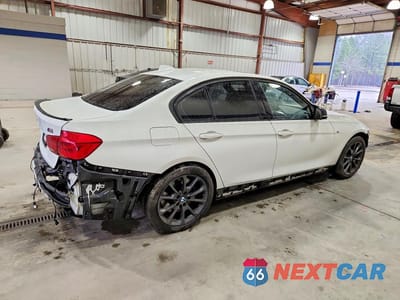 Trzecie zdjęcie samochodu z tyłu: 2016 BMW 328 I SULEV VIN:WBA8E9G51GNU28020 - miniatura