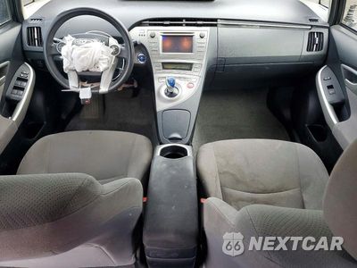 Zdjęcie 8 z 13 samochodu: 2015 TOYOTA PRIUS VIN:JTDKN3DU5F1917382 - miniatura
