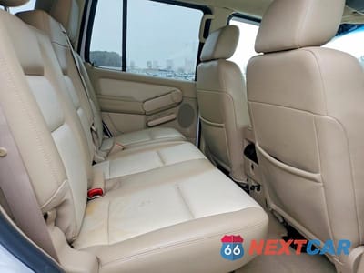 Zdjęcie 10 z 12 samochodu: 2006 FORD EXPLORER EDDIE BAUER VIN:1FMEU74E06UA84049 - miniatura