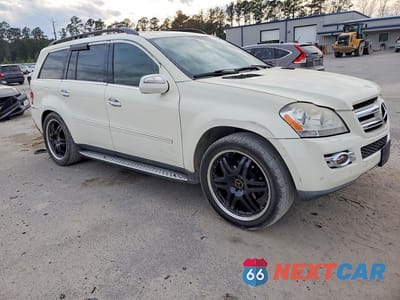 Czwarte zdjęcie samochodu z boku: 2009 MERCEDES-BENZ GL 450 4MATIC VIN:4JGBF71E29A452304 - miniatura