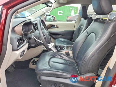 Zdjęcie 7 z 11 samochodu: 2017 CHRYSLER PACIFICA TOURING L VIN:2C4RC1BG7HR583893 - miniatura