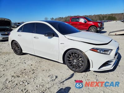 Czwarte zdjęcie samochodu z boku: 2020 MERCEDES-BENZ A 35 AMG VIN:W1K3G5BB1LJ209157 - miniatura