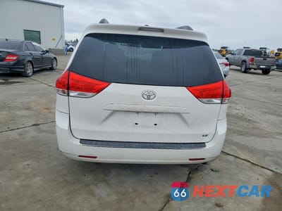 Zdjęcie 6 z 14 samochodu: 2011 TOYOTA SIENNA LE VIN:5TDKK3DC2BS116034 - miniatura