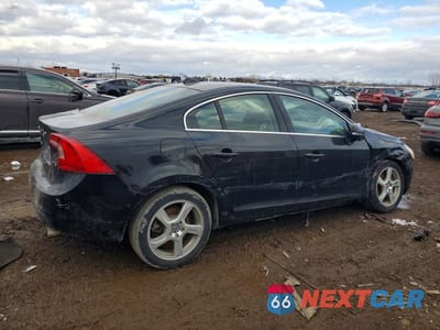 Trzecie zdjęcie samochodu z tyłu: 2013 VOLVO S60 T5 VIN:YV1612FS1D2189399 - miniatura