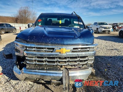 Piąte zdjęcie samochodu w środku: 2023 CHEVROLET SILVERADO K1500 LTZ VIN:3GCUDGE82PG111734 - miniatura