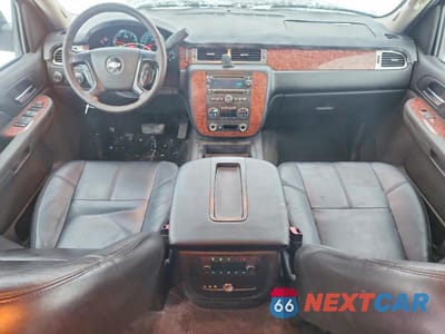 Zdjęcie 8 z 12 samochodu: 2007 CHEVROLET SUBURBAN K1500 VIN:1GNFK16387J251081 - miniatura