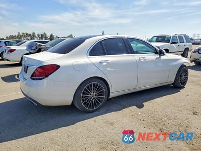 Trzecie zdjęcie samochodu z tyłu: 2021 MERCEDES-BENZ C 300 VIN:W1KWF8DB1MR649249 - miniatura