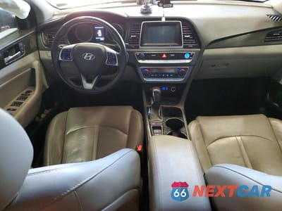 Zdjęcie 8 z 13 samochodu: 2018 HYUNDAI SONATA VIN:5NPE34AF3JH719965 - miniatura