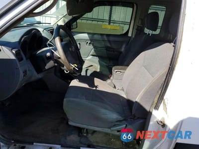 Zdjęcie 7 z 12 samochodu: 2002 NISSAN FRONTIER STANDARD VIN:1N6DD26S42C306093 - miniatura