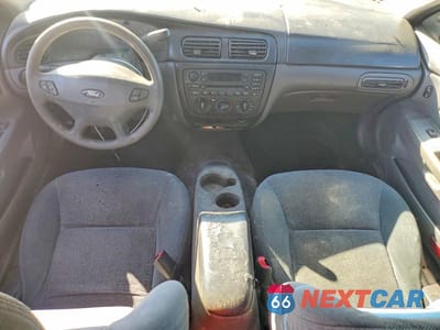 Zdjęcie 8 z 11 samochodu: 2001 FORD TAURUS SE VIN:1FAFP53U91A165340 - miniatura