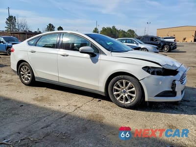 Czwarte zdjęcie samochodu z boku: 2015 FORD FUSION S VIN:3FA6P0G76FR254139 - miniatura