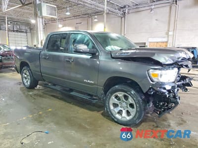 Czwarte zdjęcie samochodu z boku: 2024 RAM 1500 BIG HORN VIN:1C6SRFMT2RN108729 - miniatura