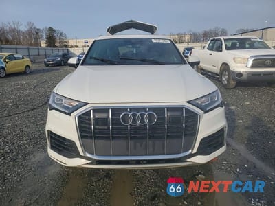 Piąte zdjęcie samochodu w środku: 2021 AUDI Q7 PREMIUM PLUS VIN:WA1LXAF70MD016419 - miniatura