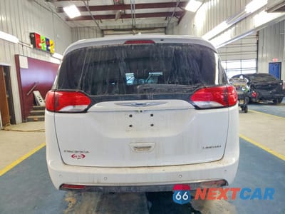 Zdjęcie 6 z 13 samochodu: 2018 CHRYSLER PACIFICA LIMITED VIN:2C4RC1GG1JR186775 - miniatura