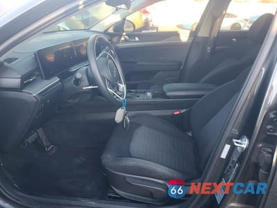 Zdjęcie 7 z 12 samochodu: 2025 KIA K5 LXS VIN:KNAG24J75S5364882 - miniatura