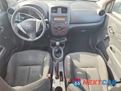 Zdjęcie 8 z 12 samochodu: 2017 NISSAN VERSA S VIN:3N1CN7AP8HL879025 - miniatura